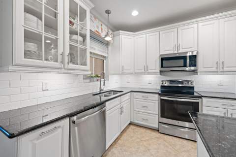 4673 Mediterranean Circle, Palm Beach Gardens FL - photo 9 of 28