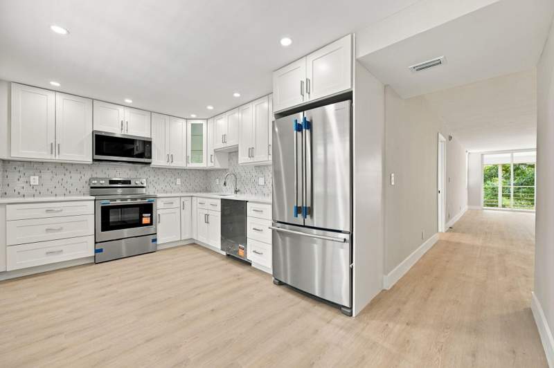 3 bedroom Condominium at 806 Cypress Grove Lane #303, No 124 Palm-Aire Country Club, Pompano Beach — photo 5