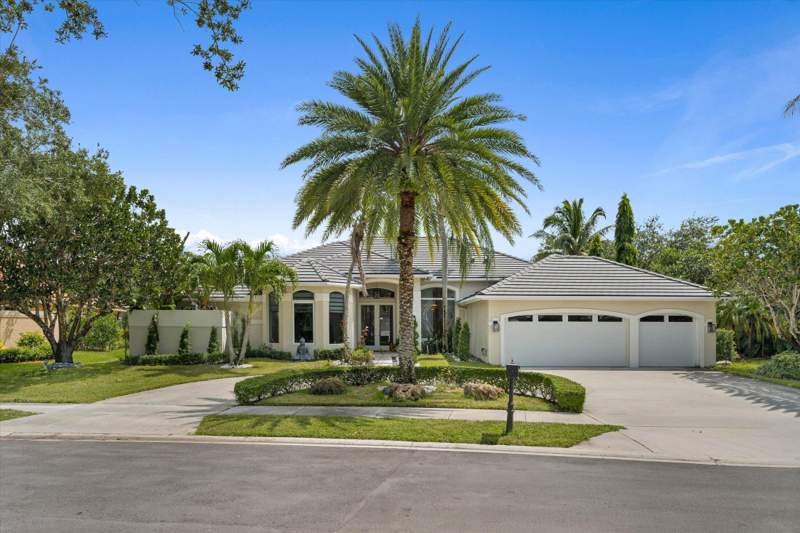 5 bedroom Single Family Residence at 3284 Huntington, Sector 7 South - Parcels 5 & 6, Weston — photo 2