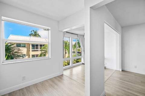 16 Colonial Club Drive #302, Boynton Beach FL - photo 20 of 51