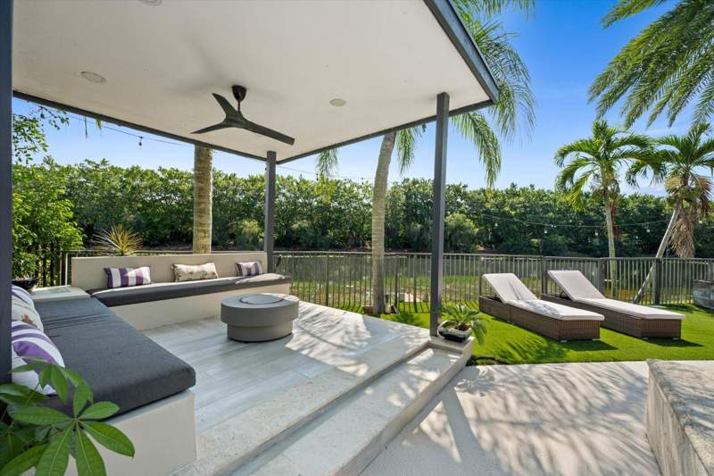 5 bedroom Single Family Residence at 3284 Huntington, Sector 7 South - Parcels 5 & 6, Weston — photo 5