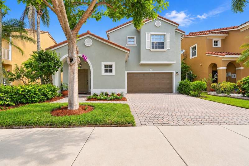 3 bedroom Single Family Residence at 12649 NW 10th Street, Lakeview West, Coral Springs — photo 2