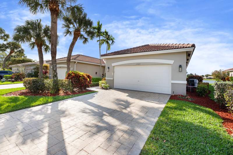 3 bedroom Villa at 10665 Royal Caribbean Circle, Majestic Isles 3, Boynton Beach — photo 3