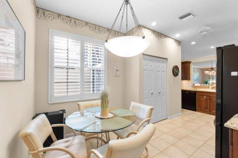 10665 Royal Caribbean Circle, Boynton Beach FL - photo 6 of 27