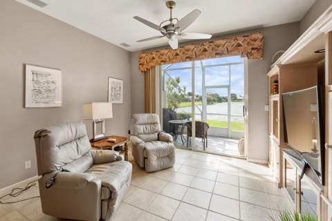 10665 Royal Caribbean Circle, Boynton Beach FL - photo 11 of 27