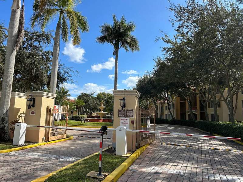 2 bedroom Condominium at 4041 San Marino Boulevard #105, Emerald Isle At Laguna Lakes Condo, West Palm Beach — photo 2