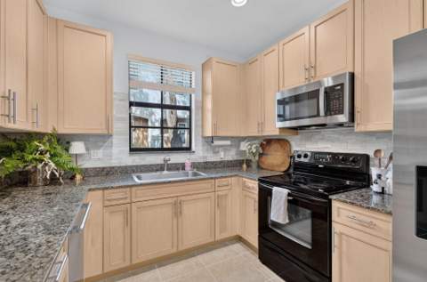 238 E Chrystie Circle, Delray Beach FL - photo 20 of 86