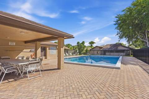 9523 NW 38th Place, Sunrise FL - photo 21 of 35