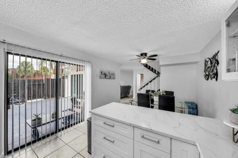 2228 White Pine Circle #A, Greenacres FL - photo 7 of 30