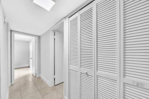 2228 White Pine Circle #A, Greenacres FL - photo 15 of 30
