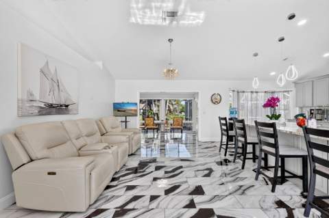 189 NE Sagamore Terrace, Port St. Lucie FL - photo 10 of 81