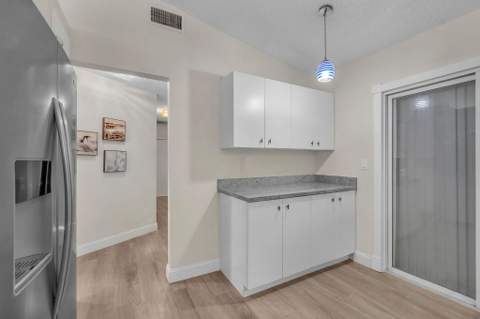 4775 Brook Drive, West Palm Beach FL - photo 16 of 37