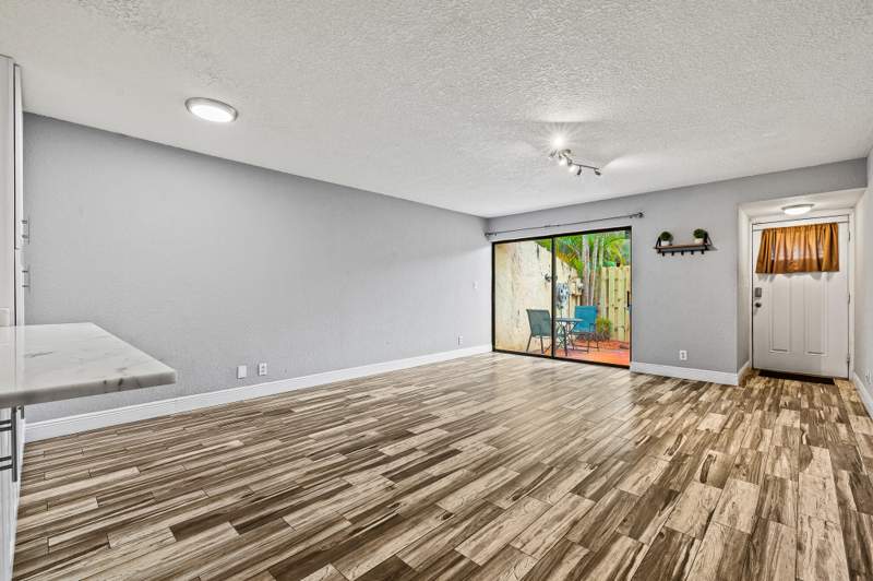 1 bedroom Villa at 7739 Balboa Street #7739, Del Rio Village Townhouses Ph 2, Sunrise — photo 5