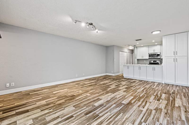 1 bedroom Villa at 7739 Balboa Street #7739, Del Rio Village Townhouses Ph 2, Sunrise — photo 3
