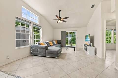 14 Heather Trace Drive, Boynton Beach FL - photo 11 of 32