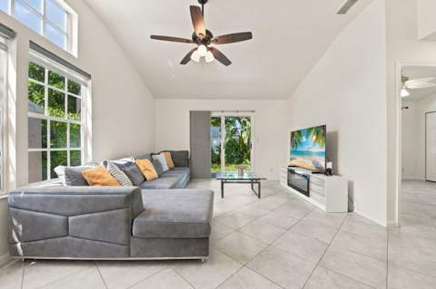 14 Heather Trace Drive, Boynton Beach FL - photo 13 of 32