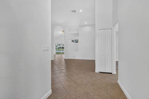 4003 W Hamilton Key, West Palm Beach FL - photo 7 of 62