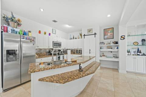 7202 Catalina Isle Drive, Lake Worth FL - photo 18 of 49
