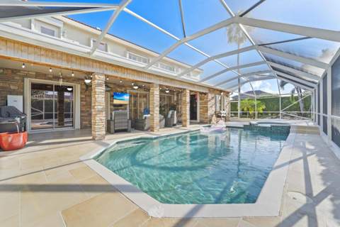 7202 Catalina Isle Drive, Lake Worth FL - photo 11 of 49