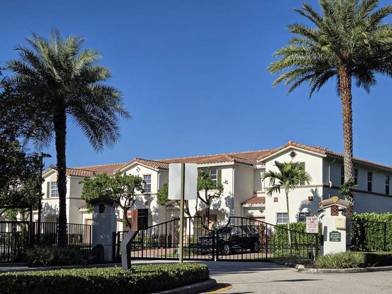 3 bedroom Townhouse at 4679 Tara Cove Way, Tara Cove, West Palm Beach — photo 3