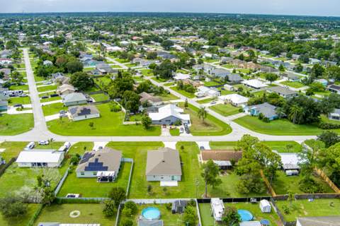 1811 SE Sandia Drive, Port St. Lucie FL - photo 11 of 50