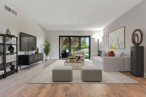 334 Lakeview Drive #204, golf community for sale in Weston