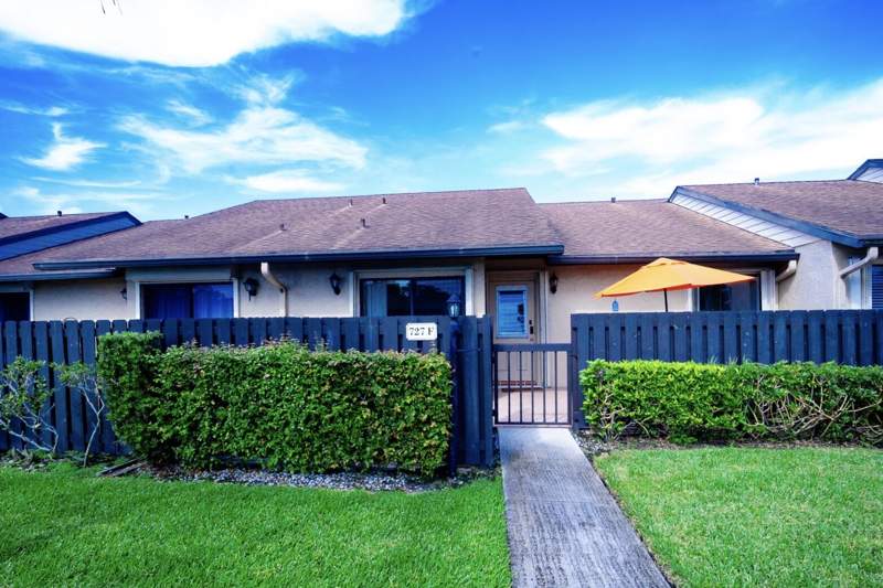 2 bedroom Villa at 727 Sunny Pine Way #F, Pine Ridge North Village III Condo, Greenacres — photo 2