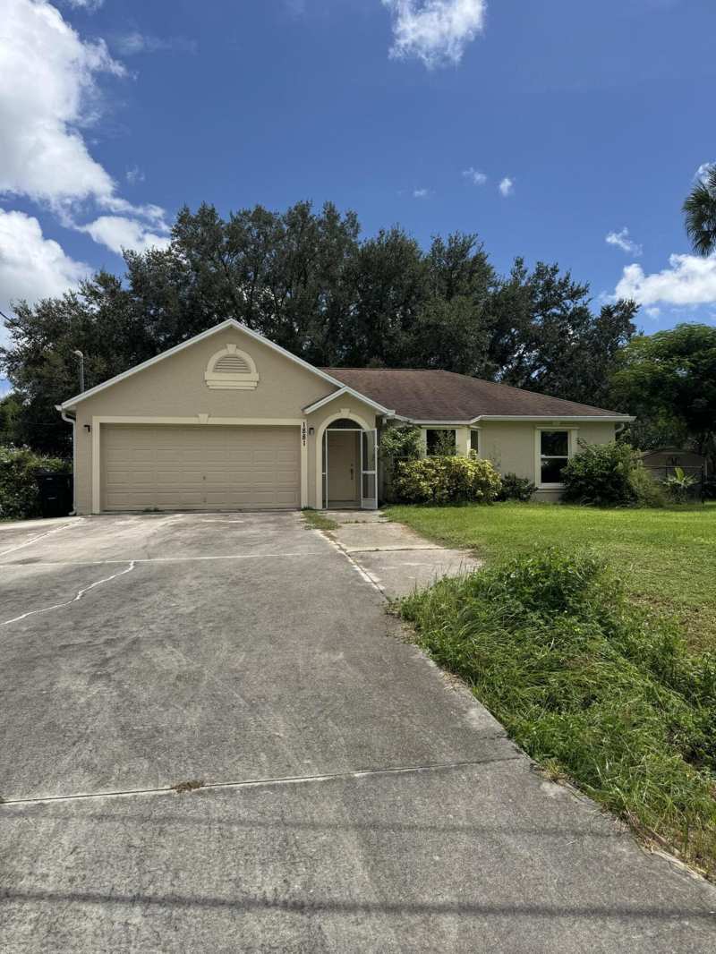 3 bedroom Single Family Residence at 1881 SW Agnes Street, Port St Lucie Section 8, Port St. Lucie — photo 1