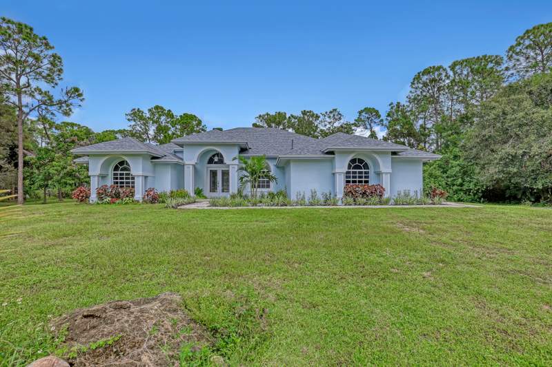 4 bedroom Single Family Residence at 16085 E Secretariat Drive, The Acreage, The Acreage — photo 4