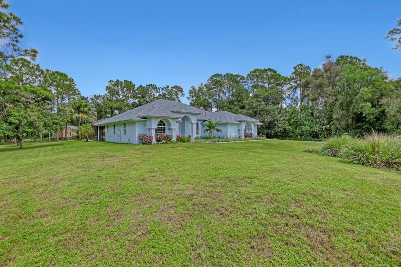 4 bedroom Single Family Residence at 16085 E Secretariat Drive, The Acreage, The Acreage — photo 5