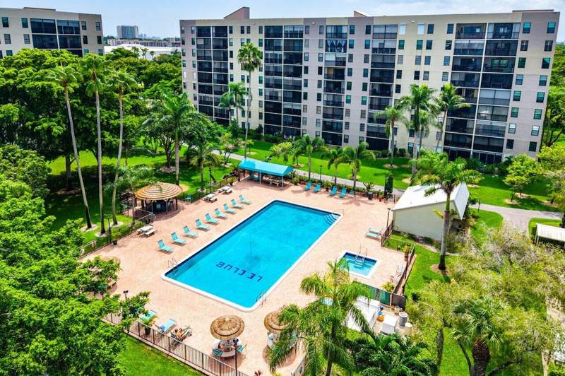 2 bedroom Condominium at 2205 S Cypress Bend Drive #103, Cypress Bend Condominium III, Pompano Beach — photo 3