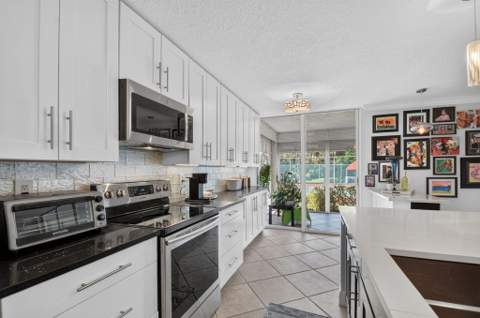 103 Half Moon Circle #C1, Hypoluxo FL - photo 7 of 79