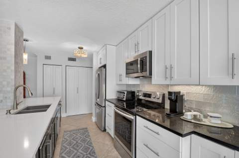 103 Half Moon Circle #C1, Hypoluxo FL - photo 6 of 79