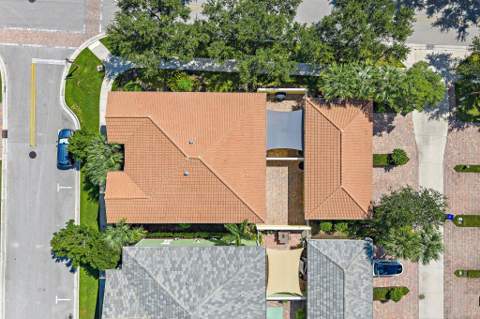 1106 Sweet Hill Drive, Jupiter FL - photo 10 of 79