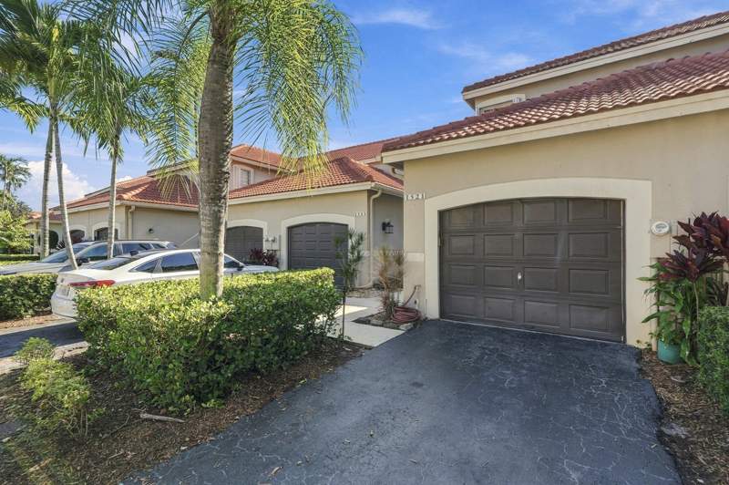 3 bedroom Townhouse at 1521 Sorrento Drive #1521, Sectors 3 & 4 Boundary Plat, Weston — photo 3