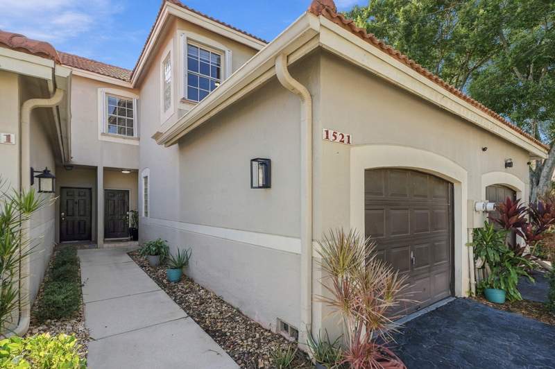 3 bedroom Townhouse at 1521 Sorrento Drive #1521, Sectors 3 & 4 Boundary Plat, Weston — photo 4