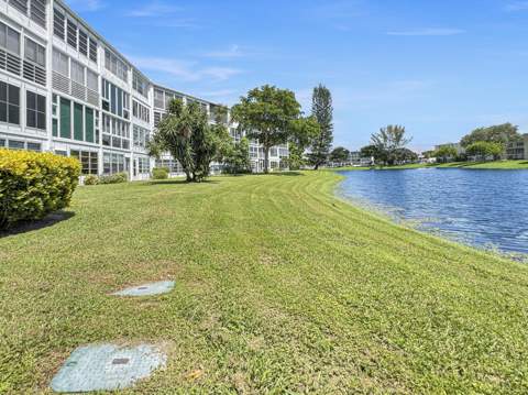 1013 Harwood C #1013, Deerfield Beach FL - photo 24 of 30