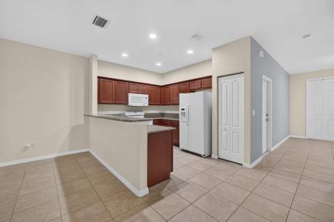 4277 SW Pine Cove Court, Stuart FL - photo 7 of 36