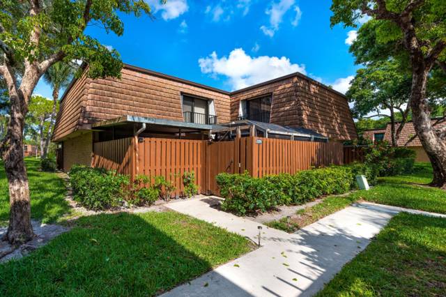 2205 22nd Lane, home for sale in Greenacres