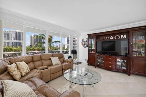 3300 NE 36th Street #309, Fort Lauderdale FL - photo 7 of 52