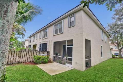 8055 Bellagio Lane, Boynton Beach FL - photo 16 of 47