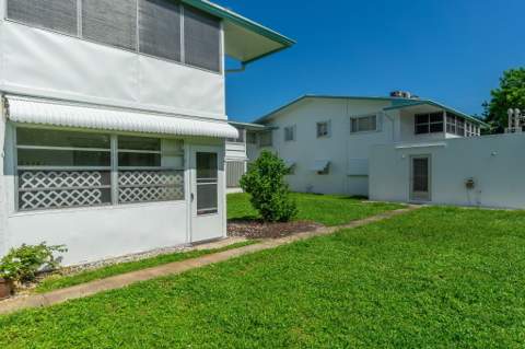 2290 Sunset Avenue #7, Lake Worth Beach FL - photo 10 of 32