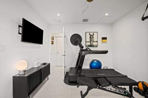 2000 Coral Gardens Drive, Wilton Manors FL - photo 24 of 59
