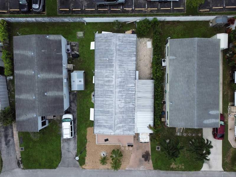 3 bedroom Mobile Home at 5863 SW 29th Avenue, Ravenswood Estates & Marinas, Fort Lauderdale — photo 5