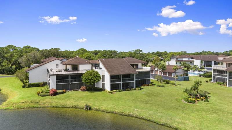 2 bedroom Condominium at 3200 Twin Lakes Terrace #105, Lakeshore Village Of Meadowood Phase 1, Fort Pierce — photo 3