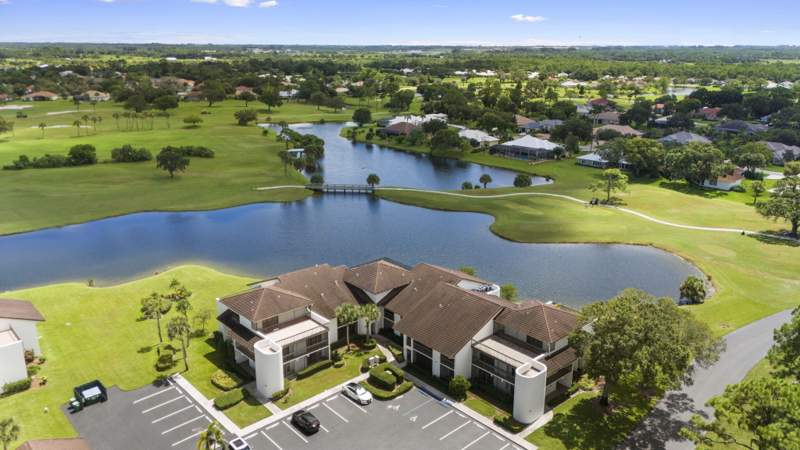 2 bedroom Condominium at 3200 Twin Lakes Terrace #105, Lakeshore Village Of Meadowood Phase 1, Fort Pierce — photo 4