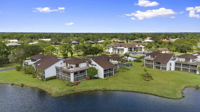 2 bedroom Condominium at 3200 Twin Lakes Terrace #105, Lakeshore Village Of Meadowood Phase 1, Fort Pierce — photo 5