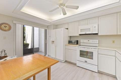 3200 Twin Lakes Terrace #105, Fort Pierce FL - photo 19 of 50
