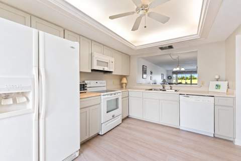 3200 Twin Lakes Terrace #105, Fort Pierce FL - photo 16 of 50