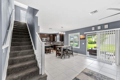 313 Palm Breezes Drive, Fort Pierce FL - photo 15 of 60